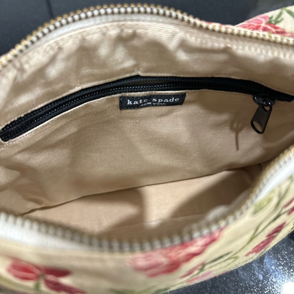 🌸🌺Kate Spade embroidered floral purse🌺🌸 - Picture 4 of 8